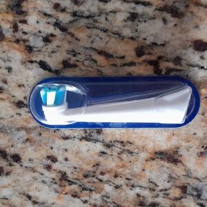 NWOT- Oral B i0 Brush head